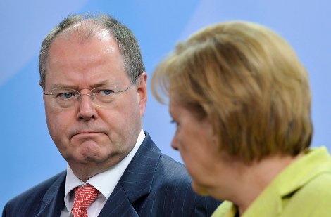 Το λαχανί σακάκι φετίχ της Μέρκελ – Που και πότε το έχει ξαναφορέσει [εικόνες] | iefimerida.gr 2