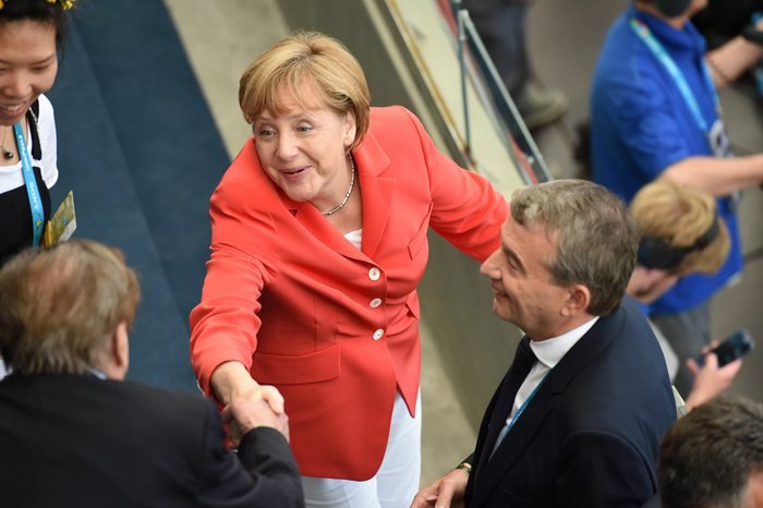 Οταν η Μέρκελ βλέπει ποδόσφαιρο -Πανηγύρισε με την ψυχή της το θρίαμβο της Γερμανίας [εικόνες] | iefimerida.gr 6