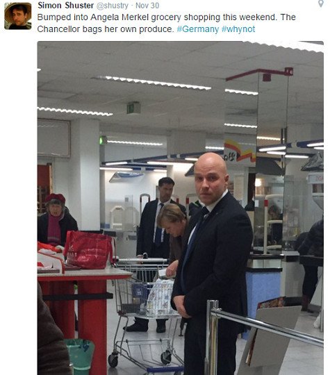 Η Ανγκελα Μέρκελ ψωνίζει μόνη της σε σούπερ μάρκετ [εικόνα] | iefimerida.gr 0