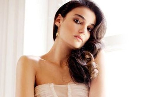 Ο Ερντογάν βάζει φυλακή την πρώην Μις Τουρκία -Η ανάρτηση στο Instagram που τον εξόργισε [εικόνες] | iefimerida.gr 1