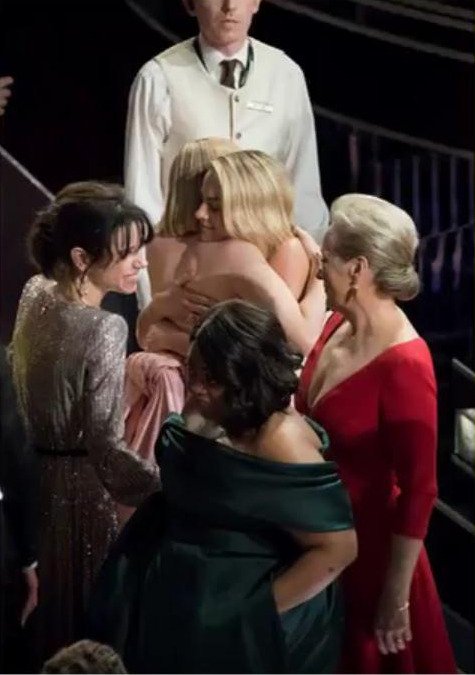 Η απρόσμενη αντίδραση των 4 χαμένων του Οσκαρ Α' Γυναικείου Ρόλου -Αγκαλιάζονται δακρυσμένες [εικόνες] | iefimerida.gr 1