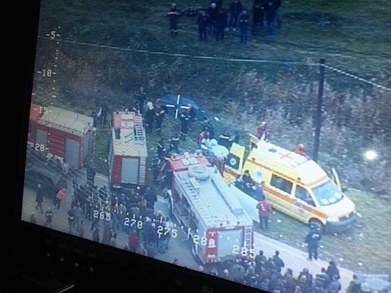 Μεσολόγγι: Οσα κατέγραψε το ελικόπτερο της ΕΛ.ΑΣ. -Το αναποδογυρισμένο ΙΧ μέσα στο αρδευτικό κανάλι [εικόνες] | iefimerida.gr 1