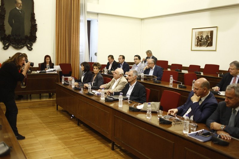 Αγρια κόντρα Παππά με Βορίδη και Βενιζέλο στην Επιτροπή Θεσμών και Διαφάνειας [βίντεο] | iefimerida.gr 1