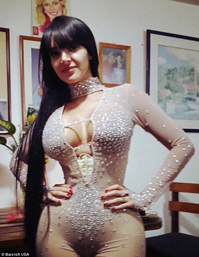 Φορούσε κορσέ για 6 χρόνια, 23 ώρες την ημέρα - Δείτε πως έγινε η μέση της [εικόνες & βίντεο] | iefimerida.gr 2