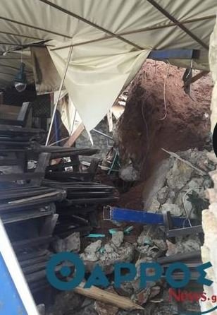 Κατολισθήσεις στη Μεσσηνία -Καταπλακώθηκε κατάστημα στην παραλία της Στούπας [εικόνες] | iefimerida.gr 1