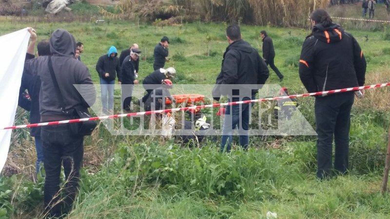Νεκροί οι δύο αγνοούμενοι στο Μεσολόγγι -Σε αρδευτικό κανάλι βρέθηκε το ΙΧ [εικόνες] | iefimerida.gr 0