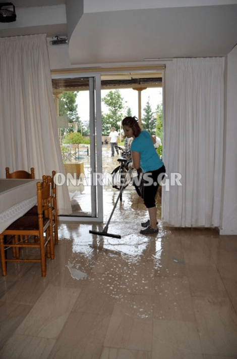 Βενετία έγινε το Μεσολόγγι: Δρόμοι μετατράπηκαν σε ποτάμια -Καταστήματα και σπίτια πλημμύρισαν [εικόνες & βίντεο] | iefimerida.gr 0