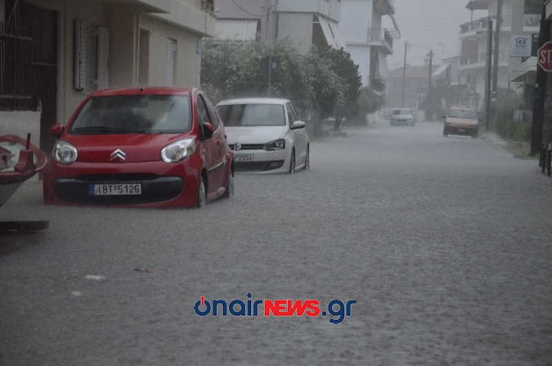 Στο έλεος της καταιγίδας το Μεσολόγγι -Πλημμύρισαν σπίτια και καταστήματα [εικόνες] | iefimerida.gr 0