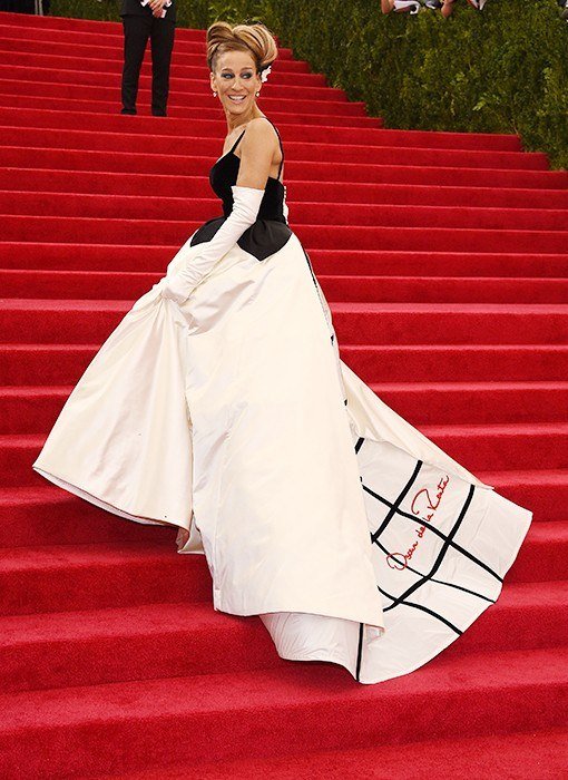 To κορυφαίο γεγονός της μόδας έγινε χθες στη Νέα Υόρκη: Φωτογραφίες που κόβουν την ανάσα στο κόκκινο χαλί [εικόνες] | iefimerida.gr 2