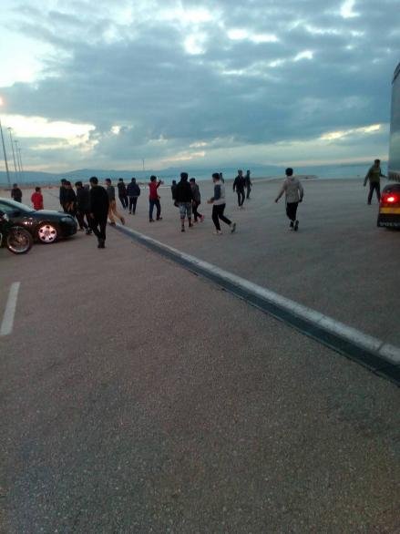 Στο νοσοκομείο με σπασμένο πόδι κατέληξε λιμενικός στην Πάτρα μετά από καταδίωξη μεταναστών [εικόνες] | iefimerida.gr 0