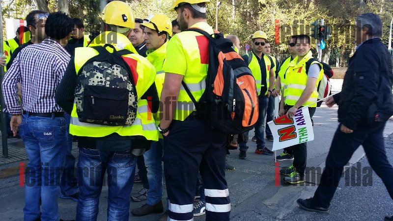 Από τις Σκουριές στην Αθήνα - Πορεία και συγκέντρωση στη Βουλή από 5.000 μεταλλωρύχους [εικόνες&βίντεο] | iefimerida.gr 10