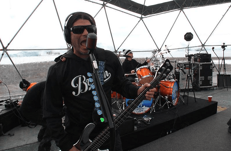 Το πρώτο συγκρότημα που έπαιξε live στην Ανταρκτική -«Δεν υπήρξαν... πιγκουίνοι στους θαυμαστές» [εικόνες] | iefimerida.gr 6