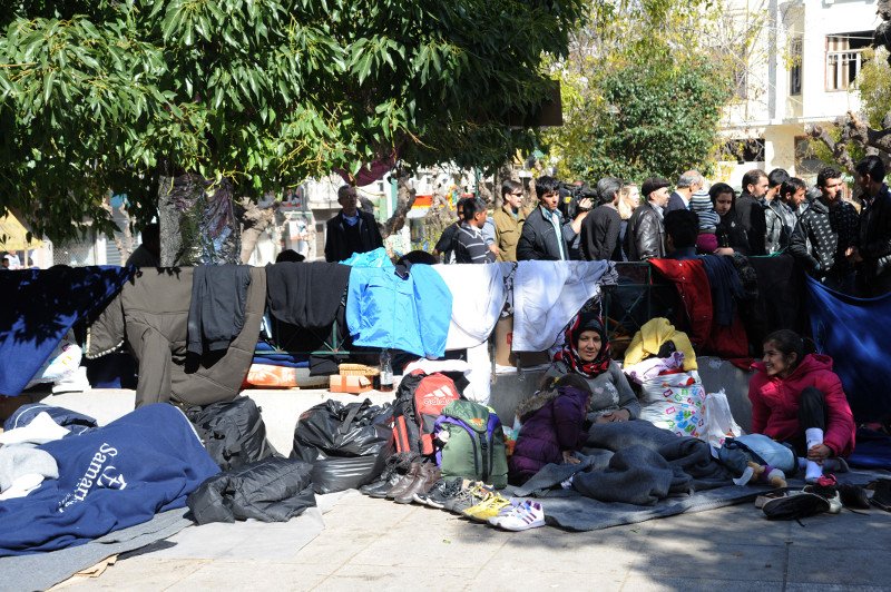 Χάος: Πάνω από 10.500 πρόσφυγες εγκλωβισμένοι σε Ειδομένη και Πειραιά | iefimerida.gr 4