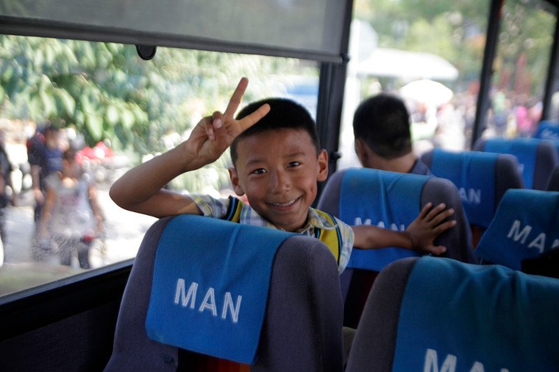 Εγκαταστάθηκαν στον Ελαιώνα οι μετανάστες από το πεδίο του Αρεως [εικόνες] | iefimerida.gr 8