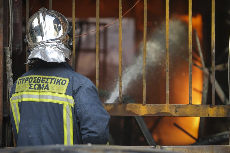 Πυρκαγιά σε βιοτεχνία κεριών στο Μεταξουργείο [εικόνες] | iefimerida.gr 5