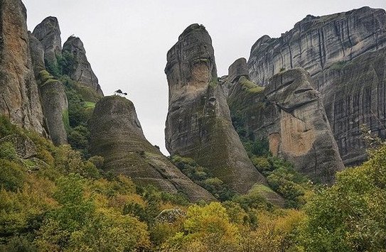 Χαβανέζα τρώει σουβλάκι στα Μετέωρα και γράφει: Είναι το εξωγήινο μέρος της Ελλάδας [εικόνες & βίντεο] | iefimerida.gr 5