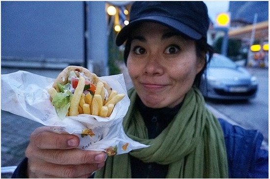 Χαβανέζα τρώει σουβλάκι στα Μετέωρα και γράφει: Είναι το εξωγήινο μέρος της Ελλάδας [εικόνες & βίντεο] | iefimerida.gr 7