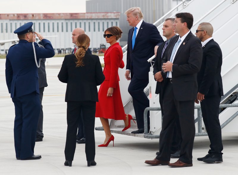 Ο Τραμπ έφτασε στο Παρίσι -Δείπνα, συναντήσεις και παρελάσεις στο πρόγραμμα [εικόνες & βίντεο] | iefimerida.gr 2