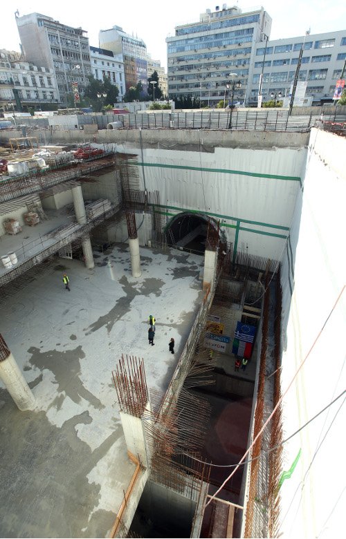  Ο μετροπόντικας έφτασε στον Πειραιά -Στον σταθμό του Δημοτικού Θεάτρου [εικόνες] | iefimerida.gr 5