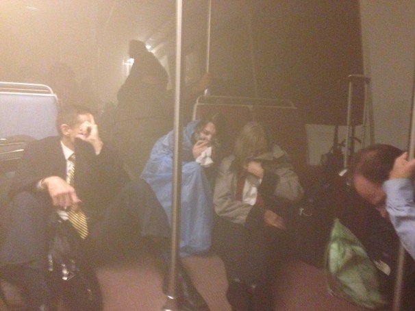 Πανικός στο μετρό της Ουάσινγκτον: Μία νεκρή και 83 τραυματίες από αναθυμιάσεις [εικόνες & βίντεο] | iefimerida.gr 0