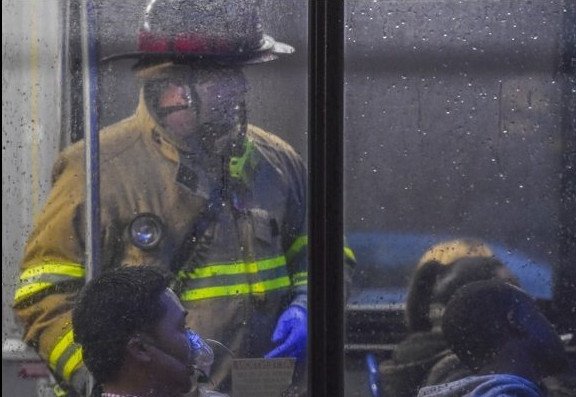 Πανικός στο μετρό της Ουάσινγκτον: Μία νεκρή και 83 τραυματίες από αναθυμιάσεις [εικόνες & βίντεο] | iefimerida.gr 3