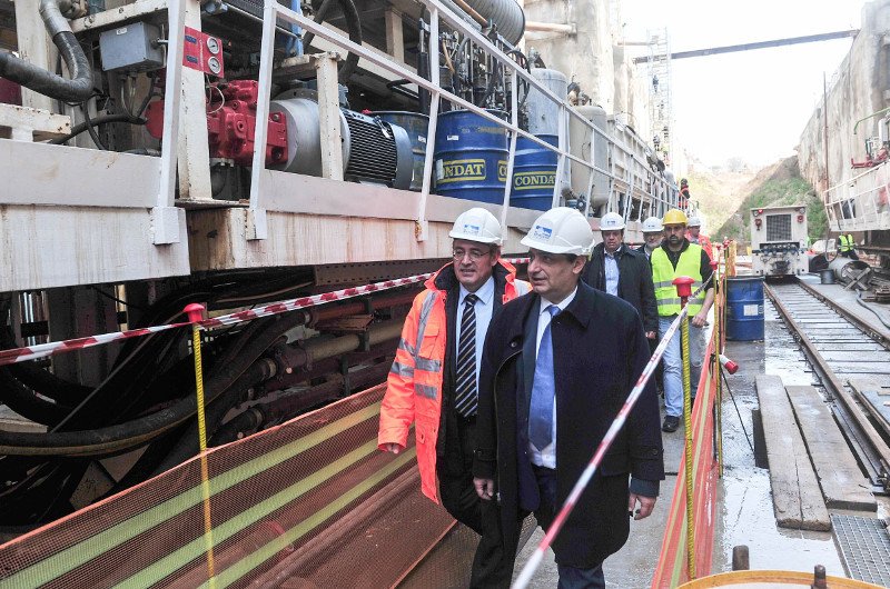 Επιασε και πάλι δουλειά ο μετροπόντικας στη Θεσσαλονίκη [εικόνες] | iefimerida.gr 2