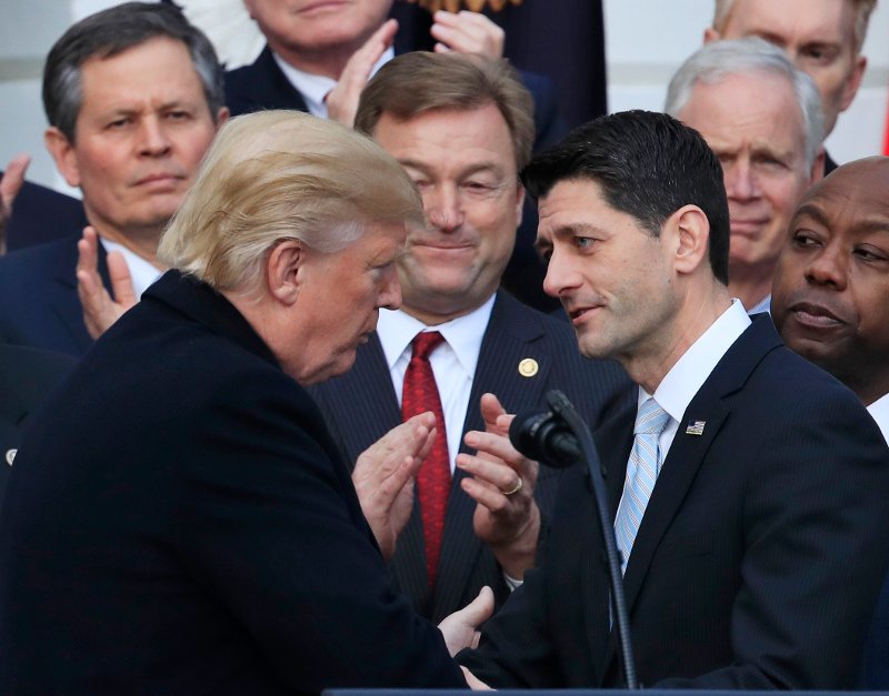 ΗΠΑ: Ικανοποιημένος ο Πολ Ράιαν από την ψήφιση του φορολογικού νομοσχεδίου [εικόνες] | iefimerida.gr 1