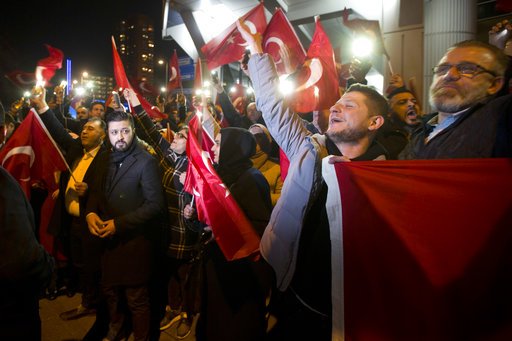 Ο Τσαβούσογλου μίλησε τελικά στο Μετς -Σάλος στη Γαλλία | iefimerida.gr 4