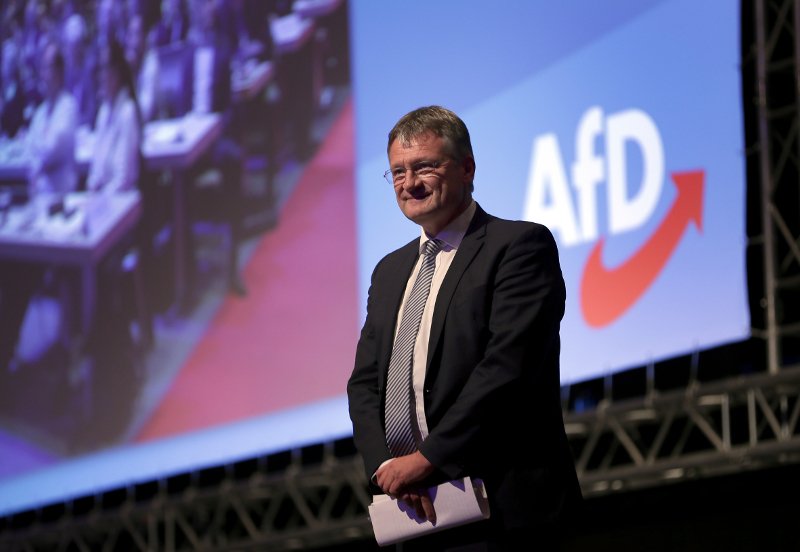 Βίαιες διαδηλώσεις στο Ανόβερο κατά της εκλογής της νέας ηγεσίας του ακροδεξιού AfD [βίντεο]   | iefimerida.gr 1