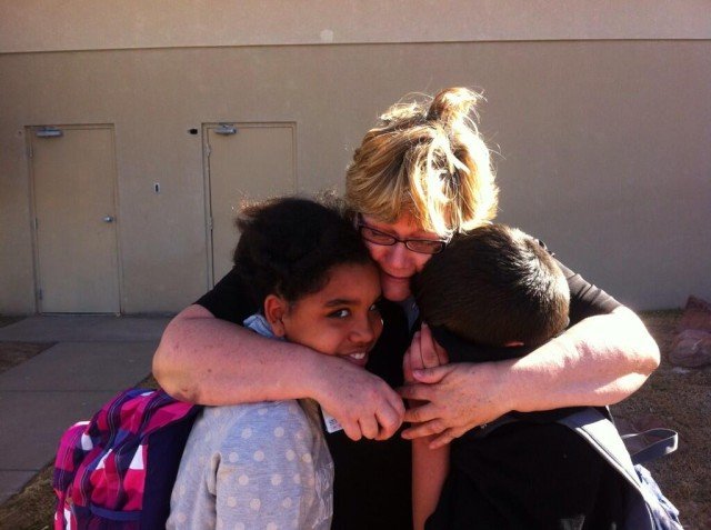 Ανήλικος σε κατάσταση αμόκ «γάζωσε» με όπλο συμμαθητές του -Δυο παιδιά σε κρίσιμη κατάσταση [εικόνες] | iefimerida.gr 1