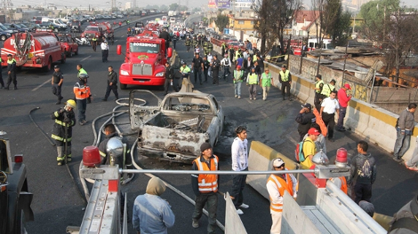 Τραγωδία στο Μεξικό – 20 νεκροί από έκρηξη βυτιοφόρου μετά από τρακάρισμα [εικόνες] | iefimerida.gr 3