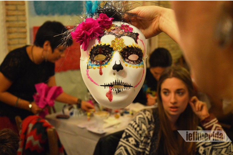 Η μεξικάνικη «Ημέρα των νεκρών» γιορτάστηκε στην Αθήνα -Το iefimerida ήταν εκεί και καταγράφει τι έγινε [εικόνες] | iefimerida.gr 10