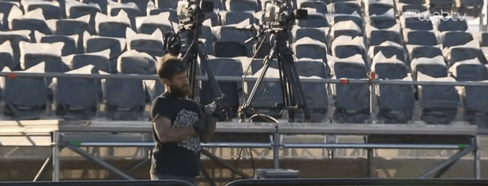 Εστησαν εξέδρα στην Πνύκα για τον Μακρόν [εικόνες] | iefimerida.gr 0