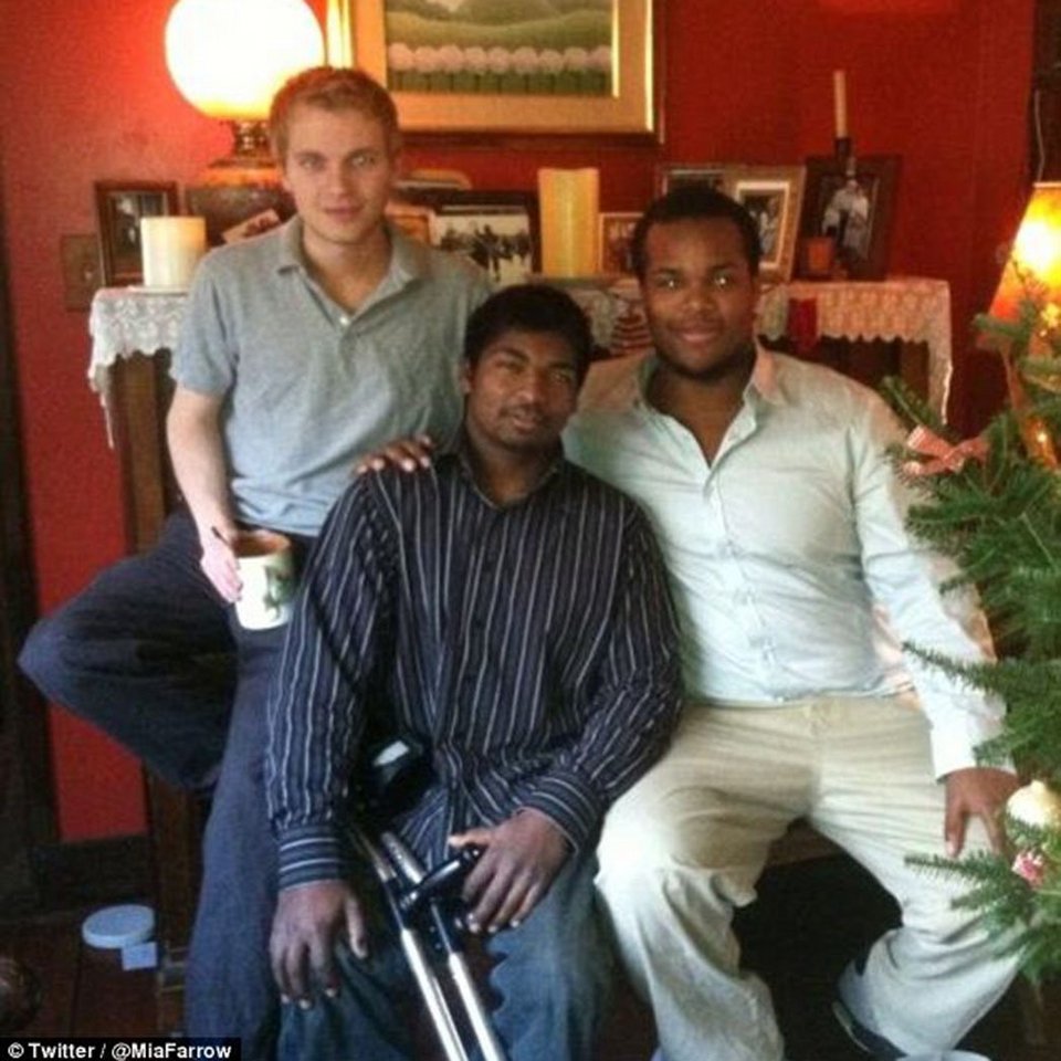 Σκοτώθηκε σε τροχαίο ο 27χρονος γιος της Μία Φάροου [εικόνα] | iefimerida.gr 0