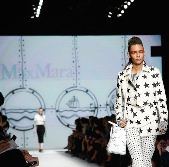 Εβδομάδα Μόδας Μιλάνου: Η δυναμική επιστροφή των 90s -Το τολμηρό συναντά το συντηρητικό [εικόνες] | iefimerida.gr 5