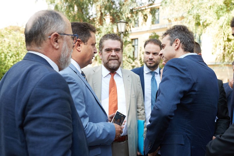 Ο Μιχάλης Ζαφειρόπουλος συνόδευε τον Κ. Μητσοτάκη πριν από λίγες ημέρες στην  Ευελπίδων [εικόνα] | iefimerida.gr 0