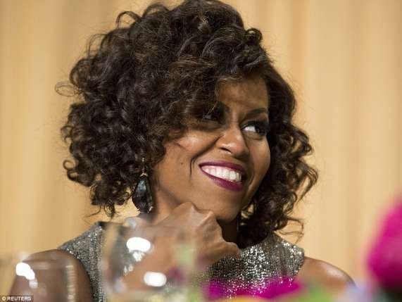 Το φόρεμα που έκανε τους πάντες να αποθεώσουν τη Μισέλ Ομπάμα [εικόνες] | iefimerida.gr 7