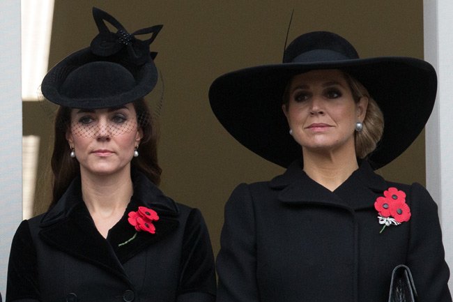 Αντέγραψε και το ύφος της Νταϊάνα: Φόρεσε τα ίδια ρούχα, ήταν σκυθρωπή -«Θλιμμένη πριγκίπισσα» και η Κέιτ Μίντλετον [εικόνες] | iefimerida.gr 2