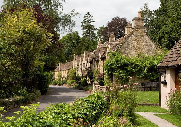 Το μοναδικό χωριό στον κόσμο που έμεινε απαράλλαχτο από τον Μεσαίωνα [εικόνες] | iefimerida.gr 3