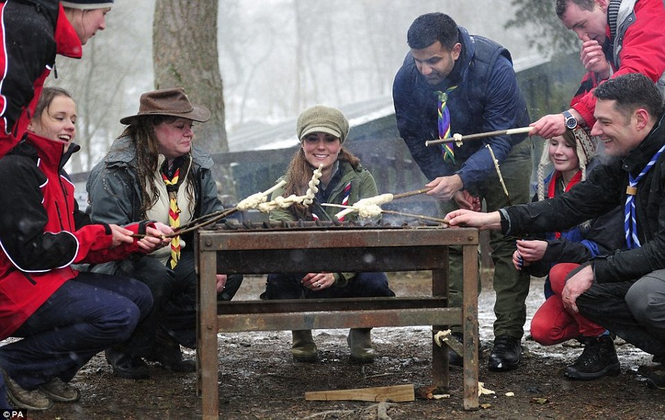 Eπαθε αναγούλα μπροστά στο μπάρμπεκιου η Μίντλετον [βίντεο και εικόνες] | iefimerida.gr 1