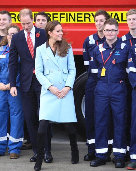 Η Κέιτ Μίντλετον δείχνει για πρώτη της φορά την φουσκωμένη της κοιλιά [εικόνες] | iefimerida.gr 7