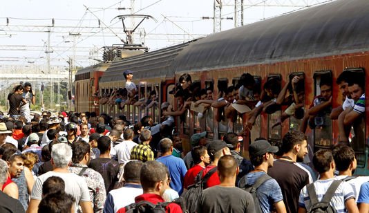 Χάος στα σύνορα των Σκοπίων - Επεισόδια με τους χιλιάδες μετανάστες που συρρέουν από την Ελλάδα [βίντεο] | iefimerida.gr 4