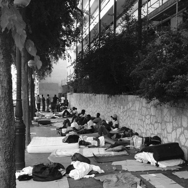 Ξηλώνουν τον διευθυντή του Nouvel Observateur που εμφάνισε τον Εμανουέλ Μακρόν με συρματοπλέγματα [εικόνα] | iefimerida.gr 3