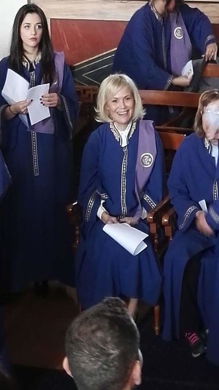 Η Κωνσταντίνα Μιχαήλ πήρε το πτυχίο της στην Θεολογία [εικόνες] | iefimerida.gr 2