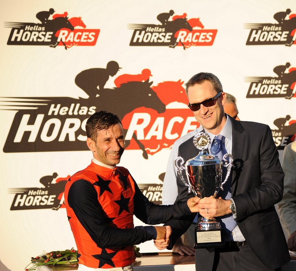 Πλήθος κόσμου στο 70ο Ελληνικό Ντέρμπι του ΟΠΑΠ [εικόνες] | iefimerida.gr 1