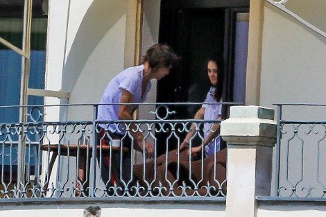 Στις 9 του μακαρίτη...-Με νέα ερωμένη κυκλοφορεί ο Μικ Τζάγκερ τρεις μήνες μετά την αυτοκτονία της συντρόφου του [εικόνες] | iefimerida.gr 4