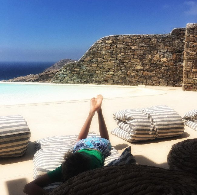 Η εγγονή του τέως πάρταρε στη Μύκονο -Επταήμερο γλέντι για τα γενέθλιά της [εικόνες] | iefimerida.gr 8