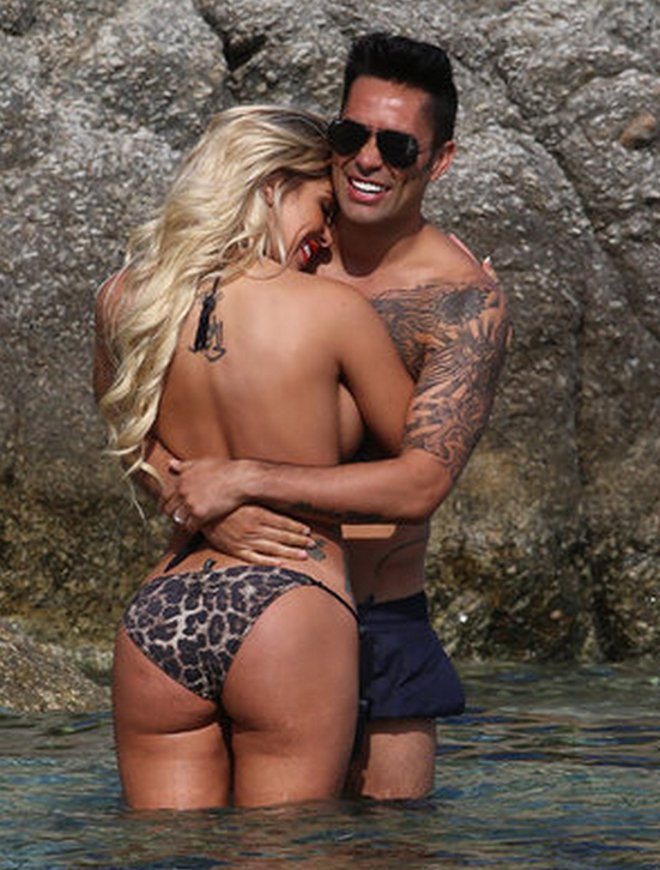 Η σύντροφος ποδοσφαιριστή που εντυπωσίασε, στη Μύκονο, με το κορμί της [εικόνες & βίντεο] | iefimerida.gr 5