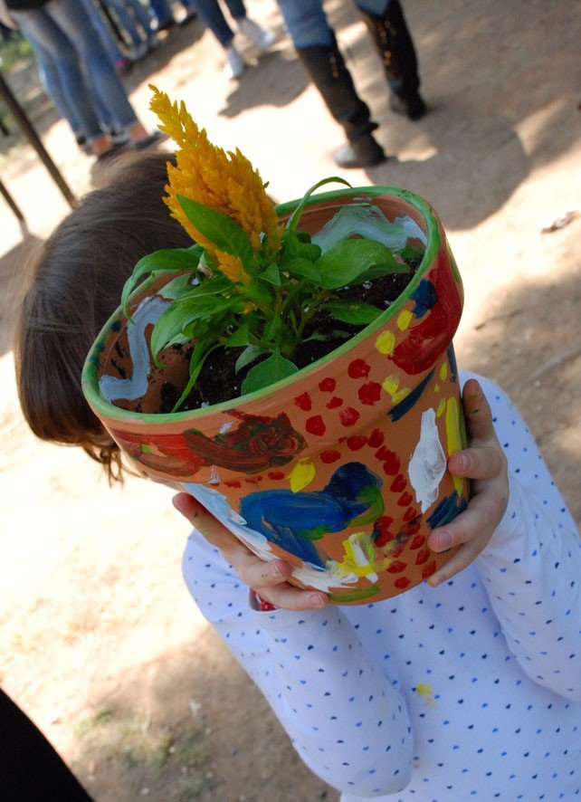 Συνδυάζουμε ζωγραφική με φυτά: Οι «Μικροί Κηπουροί με πινέλα» έρχονται στην Τεχνόπολη  | iefimerida.gr 1