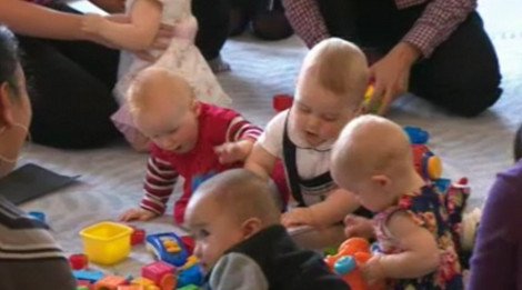 Πρίγκιπας Τζορτζ: Ο,τι φορά γίνεται παγκόσμια παιδική μόδα -Ξεπούλησε η σαλοπέτα με το καραβάκι [εικόνες] | iefimerida.gr 21